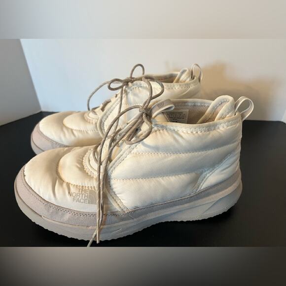 THE NORTH FACE WOMENS “CHUKKA” SNEAKER/BOOTIE SIZE 9 WORN ONCE! - Picture 1 of 7